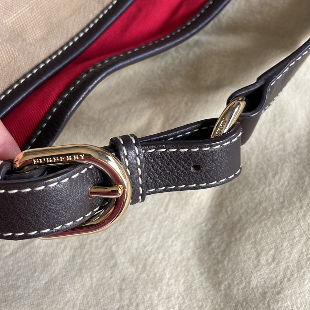 Authentic Burberry Tote. - image 4